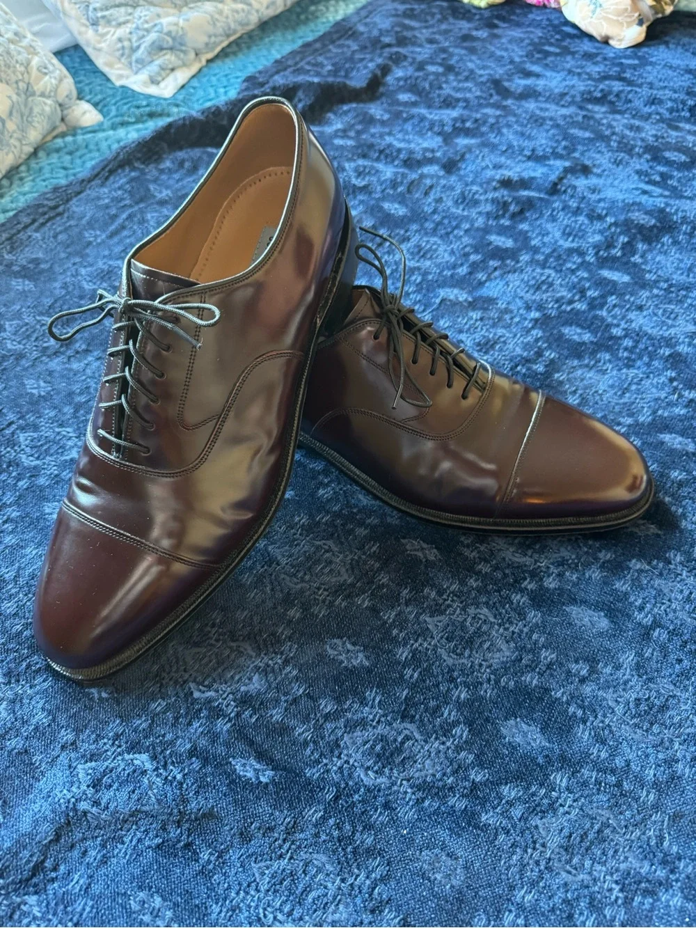 Johnston & Murphy Men's Burgundy Melton  Cap-Toe